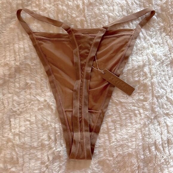 Skims PLUS Beige Mesh Thong Panties Sz 2X - Picture 3 of 4